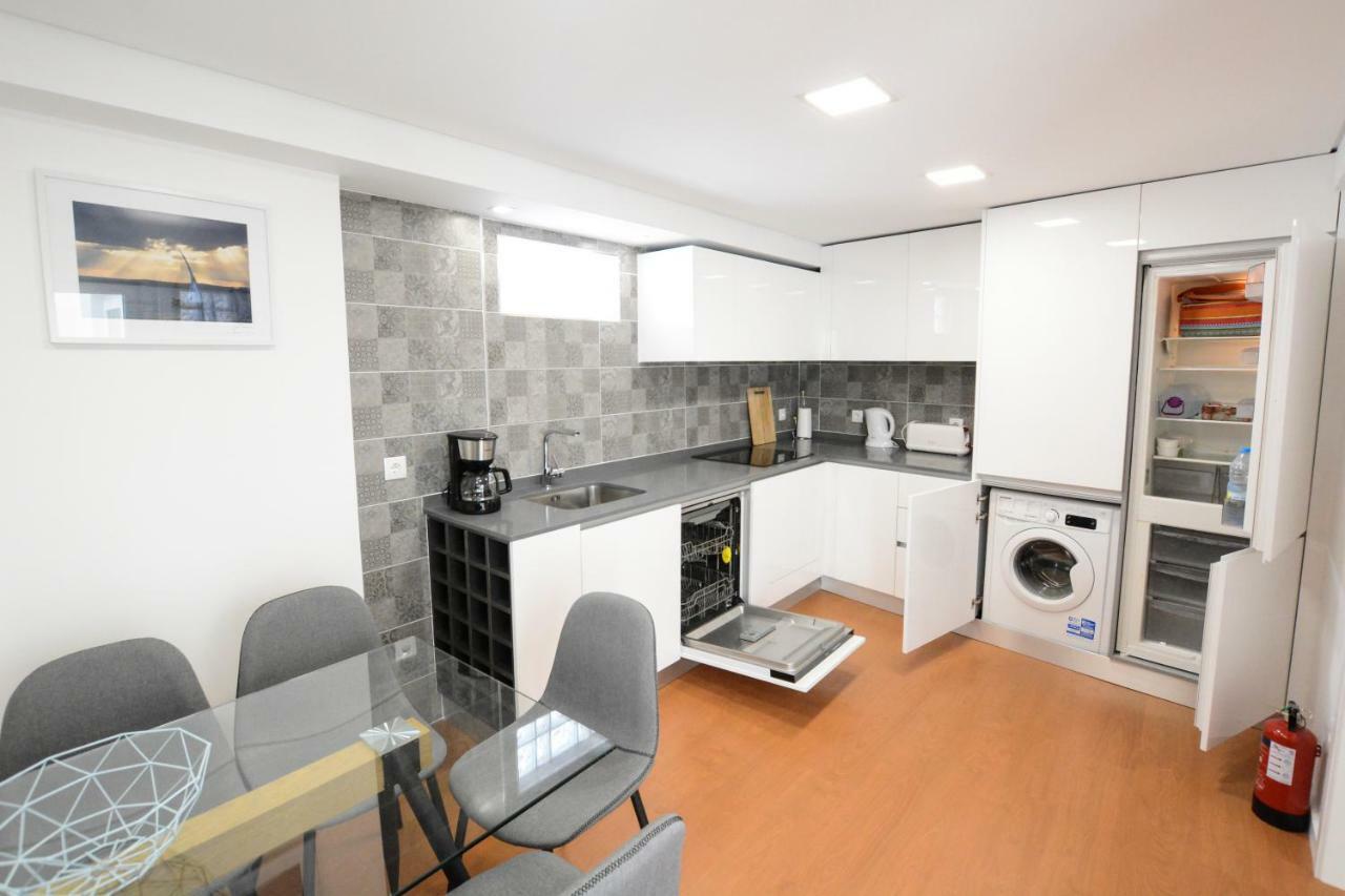 Luxury Golden River Apartment - In The Heart Of City Center And Wine Cellars Вила-Нова-ди-Гая Экстерьер фото